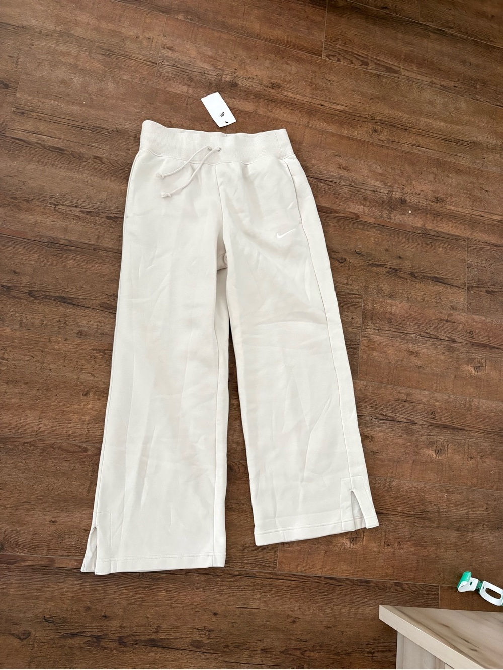 Nike Cream Wide-Leg Women's Sweatpants